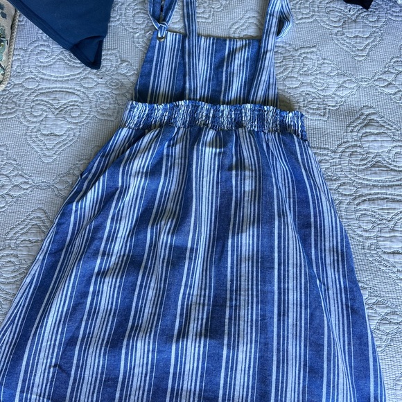 Apron dress - Picture 2 of 3